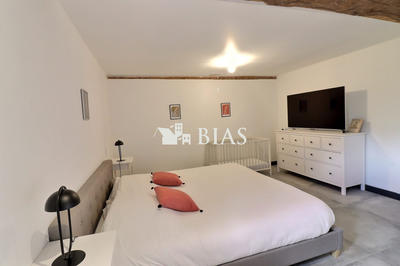 Maison - 212 m² - 5 pièces