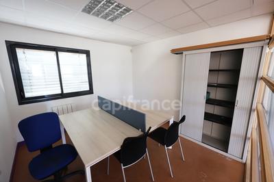 Local commercial - 250 m² - 4 pièces