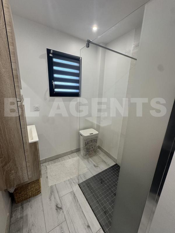 Maison traditionnelle - 105 m² - 5 pièces