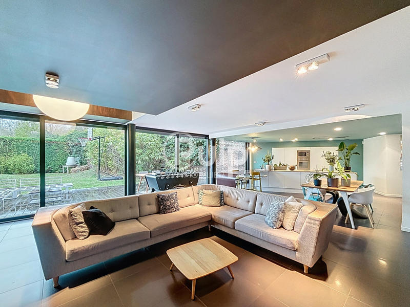 Maison d'architecte - 210 m² - 6 pièces