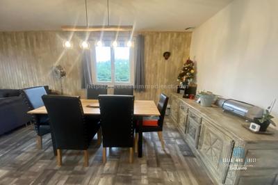 Maison traditionnelle - 171 m² - 7 pièces