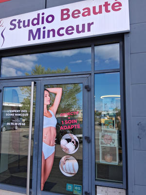 Fonds de commerce - Magasins - 74 m²