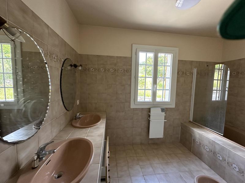 Villa - 257 m² - 10 pièces