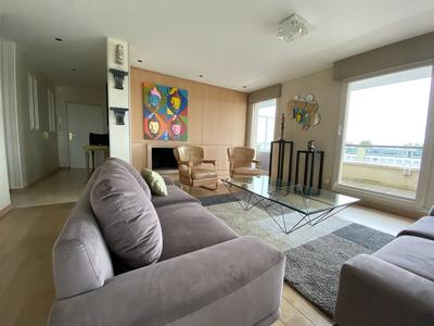 Appartement - 145 m² - 6 pièces