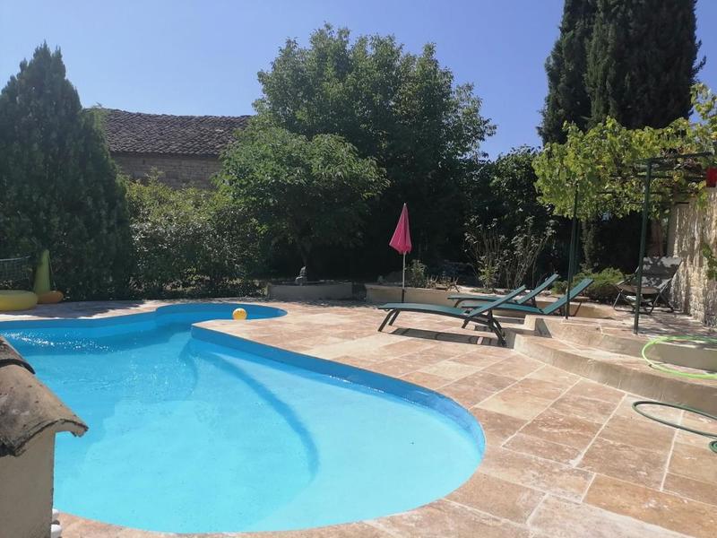 Maison en pierre - 265 m² - 9 pièces