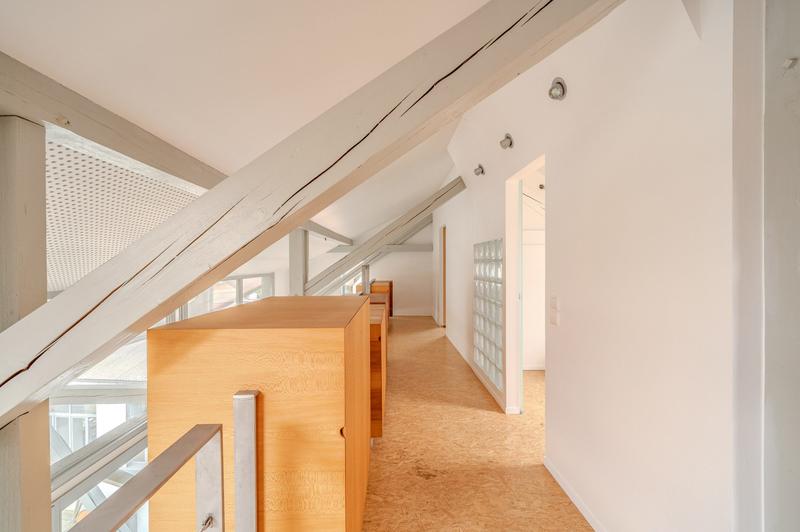 Maison - 393 m² - 15 pièces