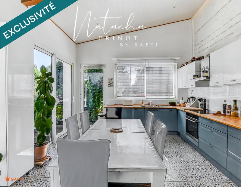 Maison - 210 m² - 8 pièces