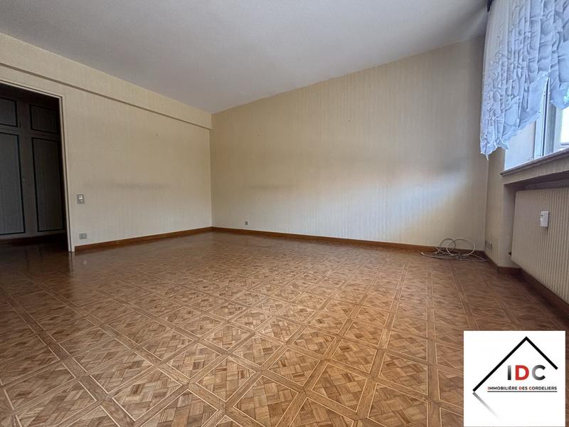 Appartement - 82 m² - 3 pièces