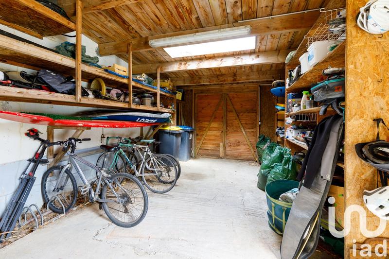 Maison - 280 m² - 9 pièces