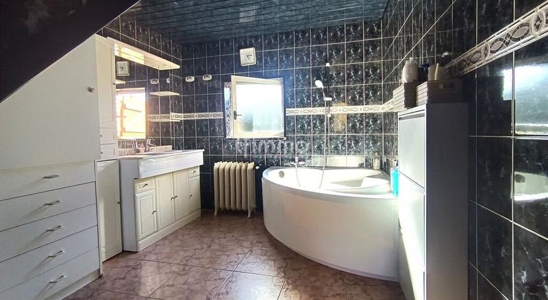 Maison - 102 m² - 5 pièces