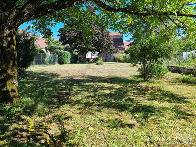 Maison - 230 m² - 13 pièces