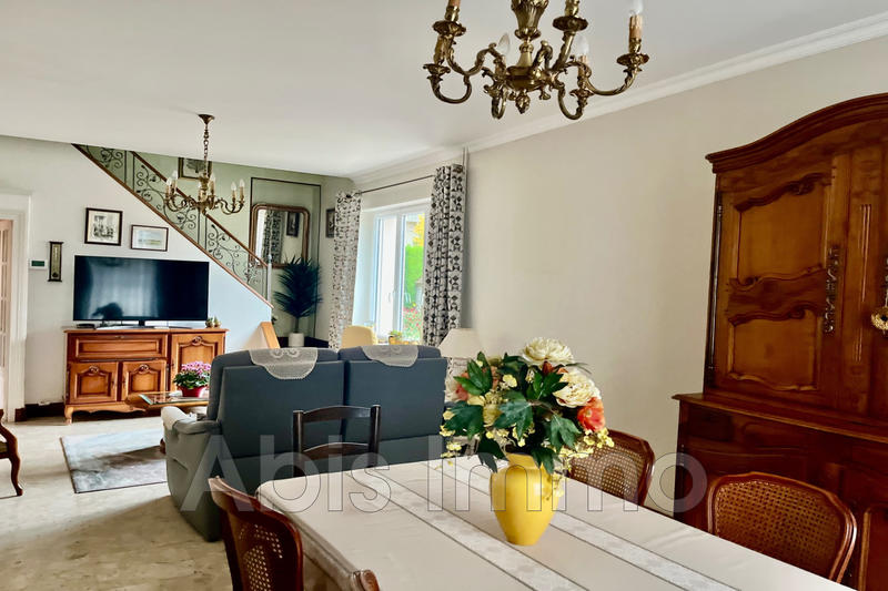 Maison - 143 m² - 6 pièces