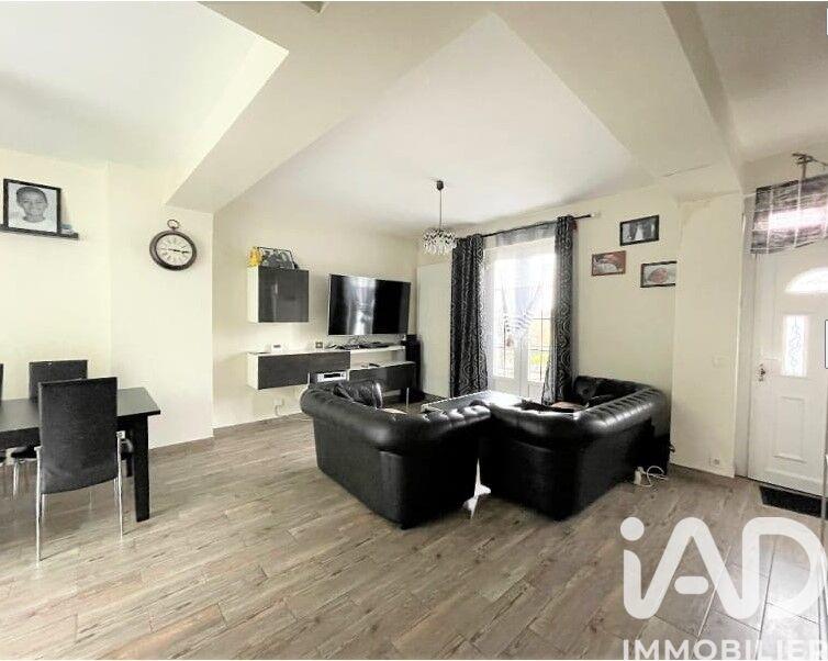 Maison - 95 m² - 6 pièces