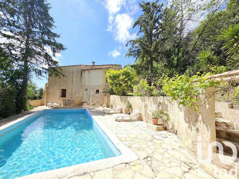 Maison - 250 m² - 9 pièces