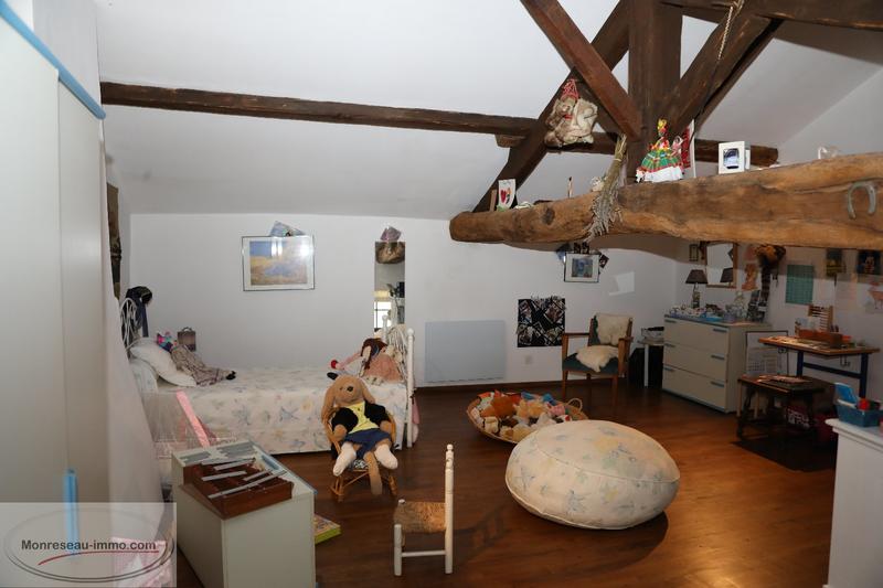 Propriété - 250 m² - 9 pièces