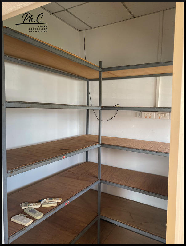 Bureau - 65 m² - 5 pièces