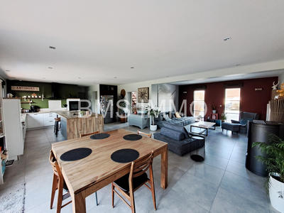 Maison - 144 m² - 5 pièces