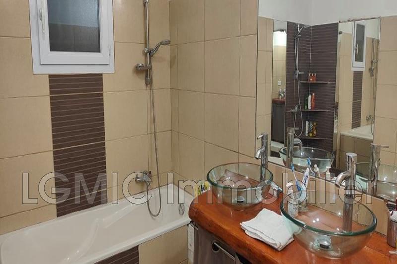 Maison - 236 m² - 8 pièces