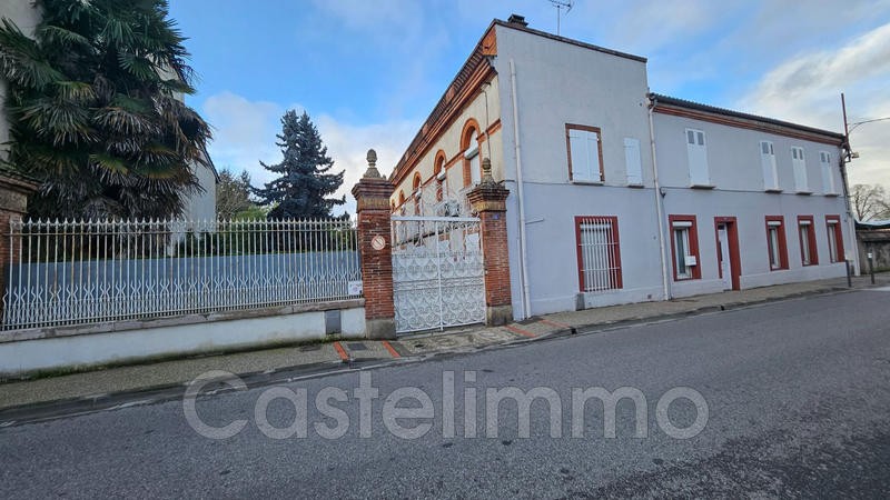 Maison - 635 m² - 14 pièces