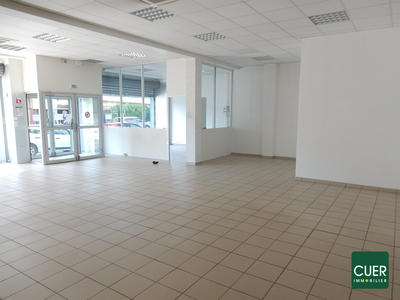Local commercial - 118 m² - 2 pièces