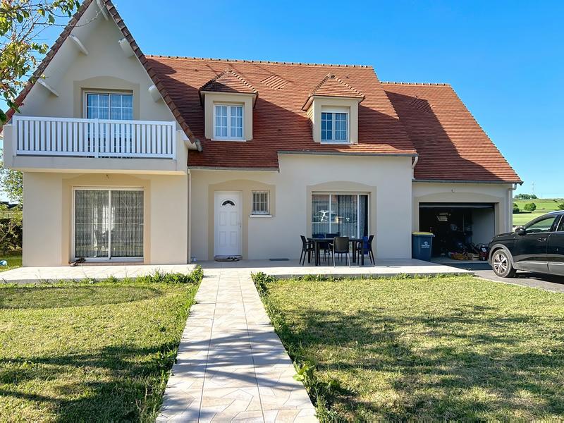 Maison traditionnelle - 160 m² - 6 pièces