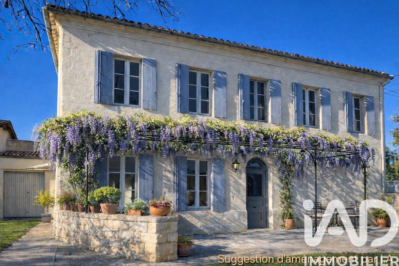 Maison - 280 m² - 9 pièces