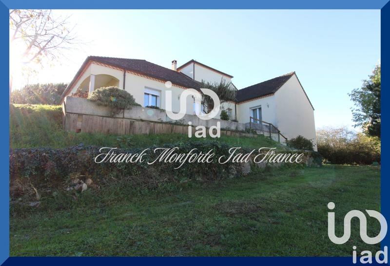 Maison - 195 m² - 7 pièces