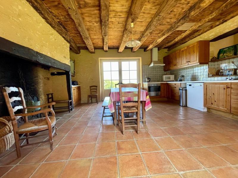 Maison - 286 m² - 9 pièces