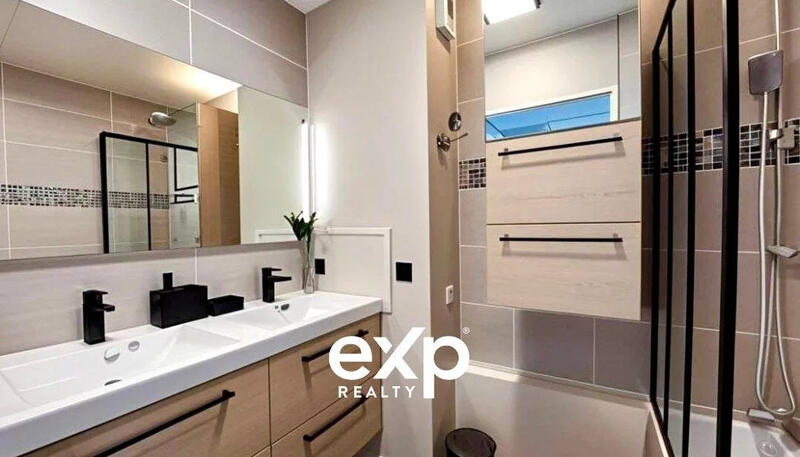 Appartement - 87 m² - 5 pièces