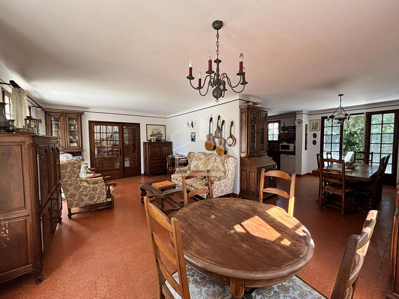 Maison - 164 m² - 5 pièces