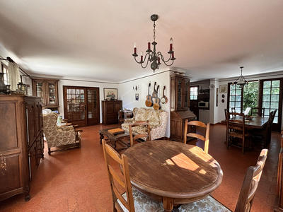 Maison - 164 m² - 5 pièces