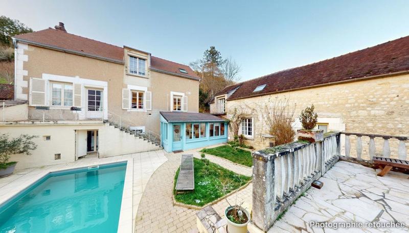 Propriété - 215 m² - 8 pièces