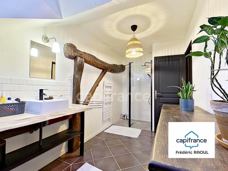 Maison - 227 m² - 6 pièces