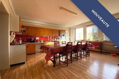 Maison - 286 m² - 9 pièces