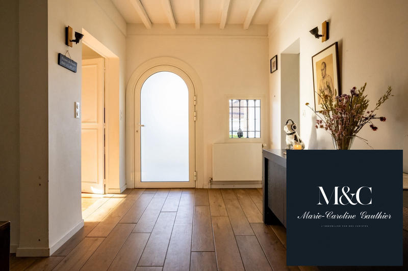 Maison traditionnelle - 223 m² - 7 pièces