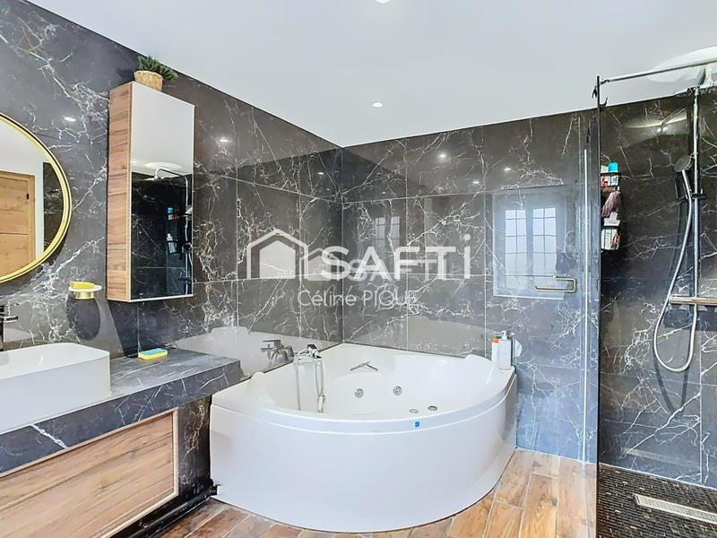 Maison - 166 m² - 6 pièces