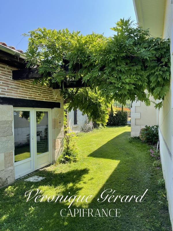 Maison en pierre - 238 m² - 6 pièces