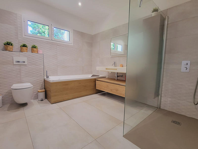 Maison - 180 m² - 6 pièces