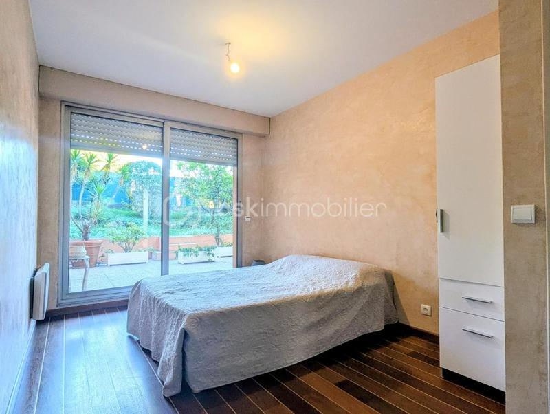 Appartement - 90 m² - 4 pièces