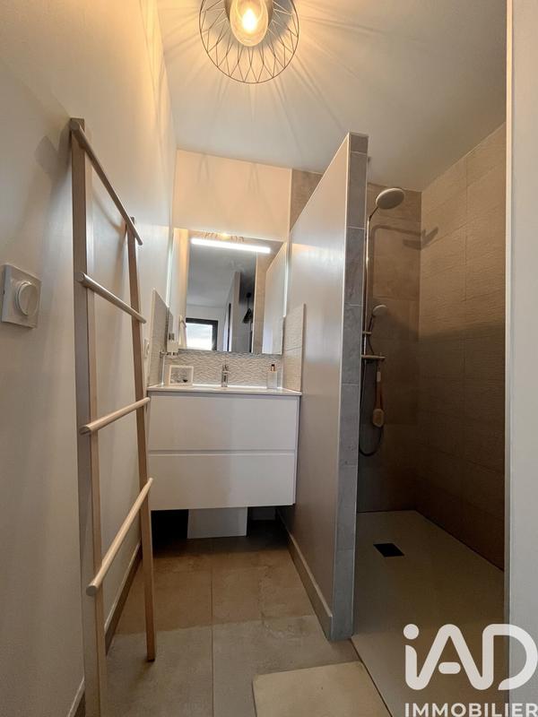 Maison - 222 m² - 7 pièces