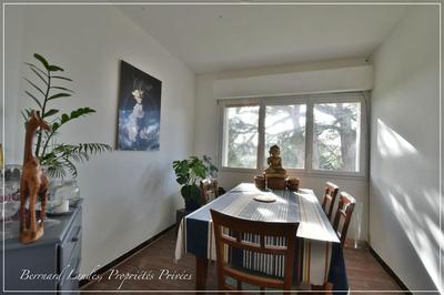 Appartement - 119 m² - 7 pièces