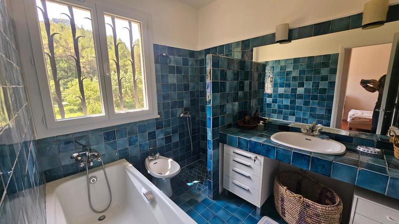 Maison - 312 m² - 7 pièces