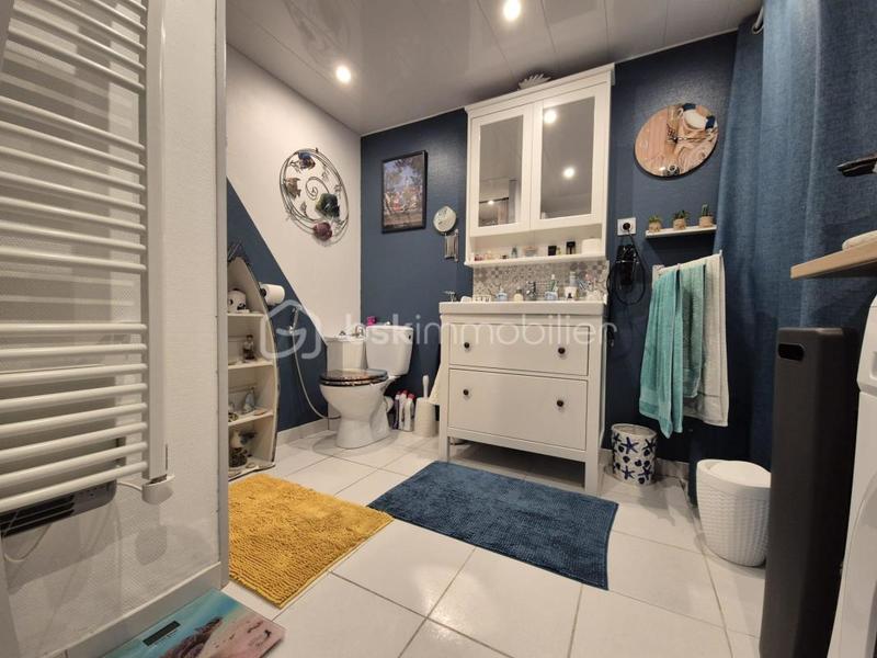 Maison traditionnelle - 111 m² - 6 pièces