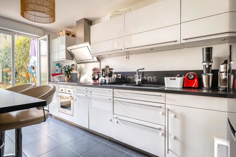 Appartement - 81 m² - 4 pièces