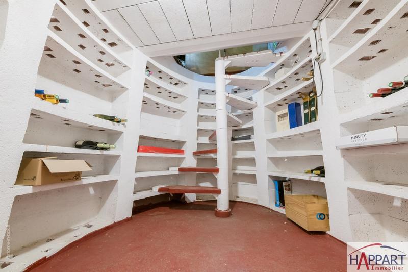 Maison - 200 m² - 10 pièces