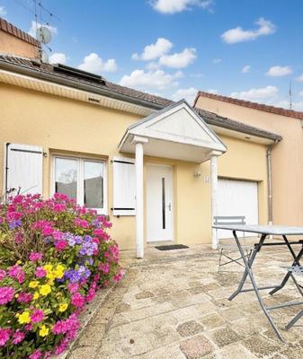 Maison - 94 m² - 5 pièces