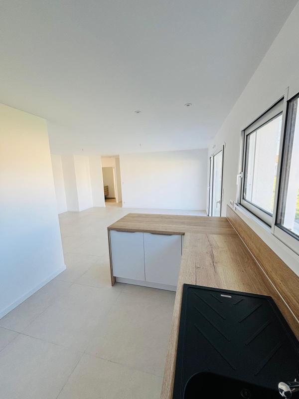 Maison - 92 m² - 5 pièces