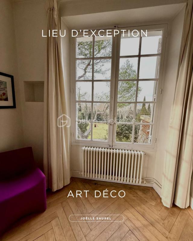 Propriété - 415 m² - 7 pièces