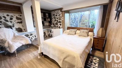 Maison - 263 m² - 8 pièces