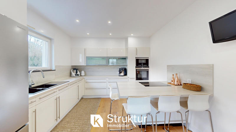 Appartement - 153 m² - 5 pièces